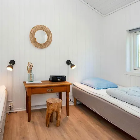 6 Person Holiday In