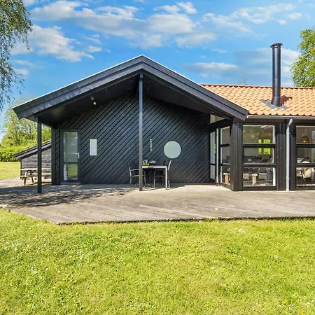 Сasa de vacaciones 6 Person Holiday In *